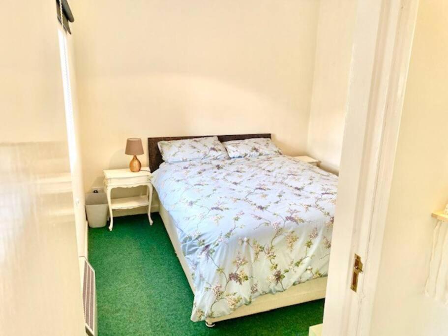 Cosy 2 Bed Cottage Next To Fota Wildlife Park 科克 外观 照片